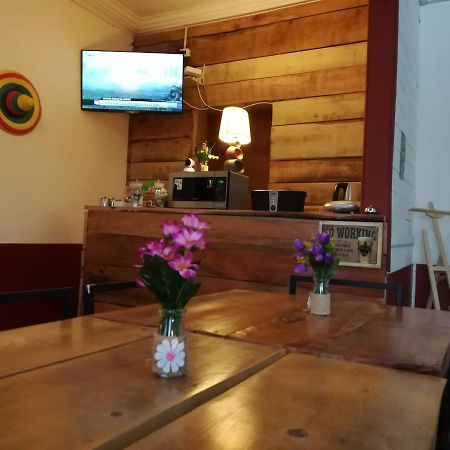 Hostal La Casona Los Ángeles Екстериор снимка