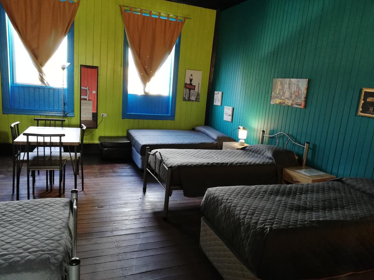 Hostal La Casona Los Ángeles Екстериор снимка